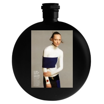 Sasha Pivovarova Round Flask