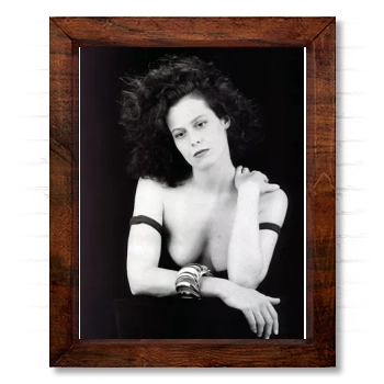 Sigourney Weaver 14x17