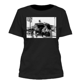 Sigourney Weaver Women's Cut T-Shirt