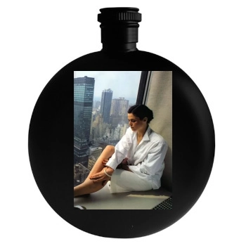 Sigourney Weaver Round Flask