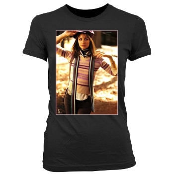 Amanda Peet Women's Junior Cut Crewneck T-Shirt