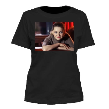 Abigail Breslin Women's Cut T-Shirt