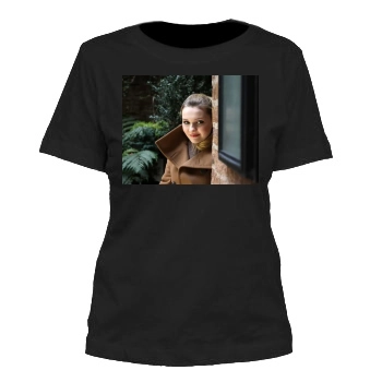 Abigail Breslin Women's Cut T-Shirt