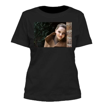 Abigail Breslin Women's Cut T-Shirt