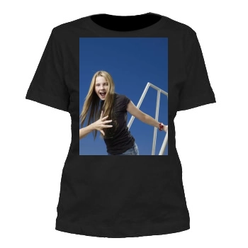 Abigail Breslin Women's Cut T-Shirt