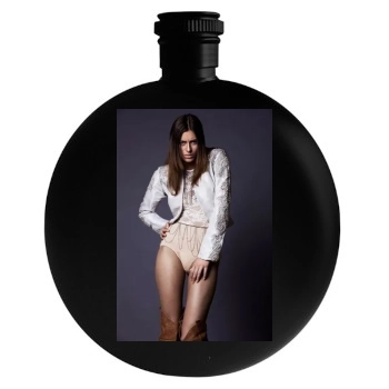 Alejandra Guilmant Round Flask