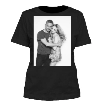 Amanda Seyfried Women's Cut T-Shirt