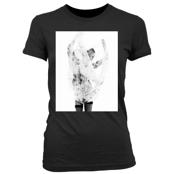 Amanda Seyfried Women's Junior Cut Crewneck T-Shirt