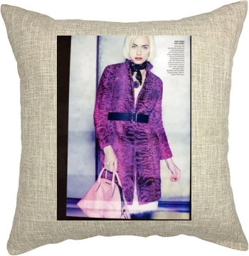 Amber Valletta Pillow