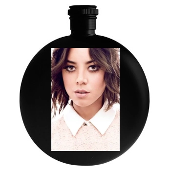 Aubrey Plaza Round Flask