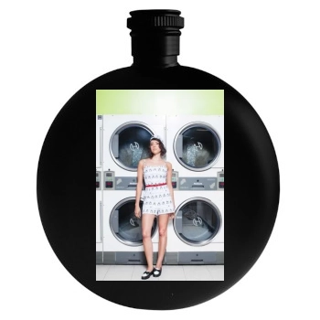 Aubrey Plaza Round Flask