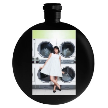 Aubrey Plaza Round Flask