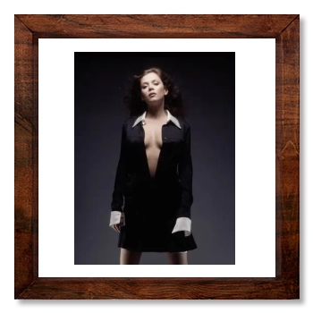 Anna Friel 12x12