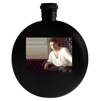 Henry Cavill Round Flask