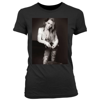 Amanda Seyfried Women's Junior Cut Crewneck T-Shirt