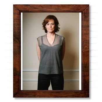 Sigourney Weaver 14x17