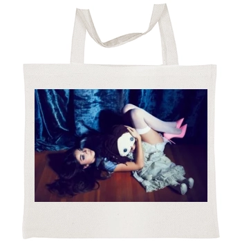 Sarah Hyland Tote