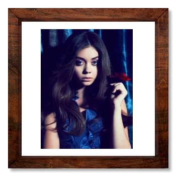 Sarah Hyland 12x12