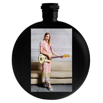 Sasha Pivovarova Round Flask