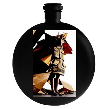 Sasha Pivovarova Round Flask