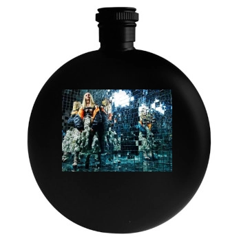 Sasha Pivovarova Round Flask