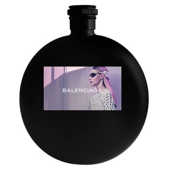 Sasha Pivovarova Round Flask