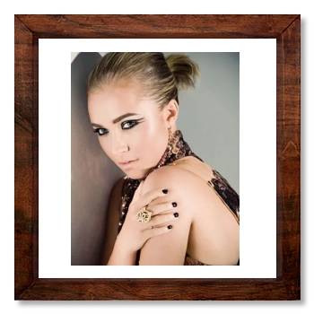 Hayden Panettiere 12x12