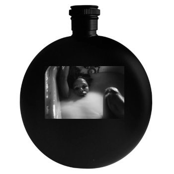 Stacey Dash Round Flask