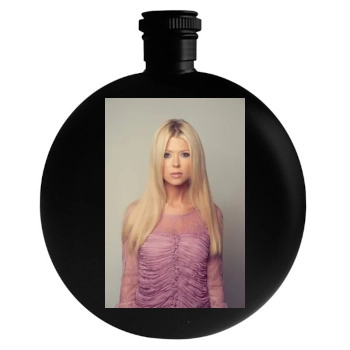 Tara Reid Round Flask