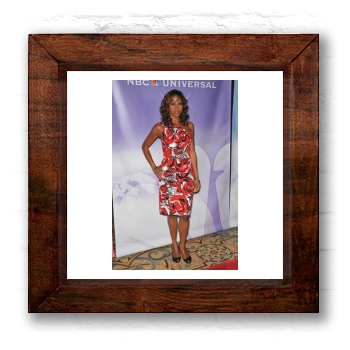 Holly Robinson Peete 6x6