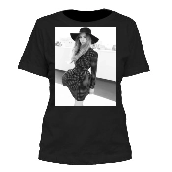 Amanda Seyfried Women's Cut T-Shirt