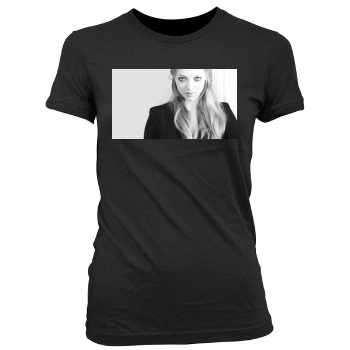 Amanda Seyfried Women's Junior Cut Crewneck T-Shirt