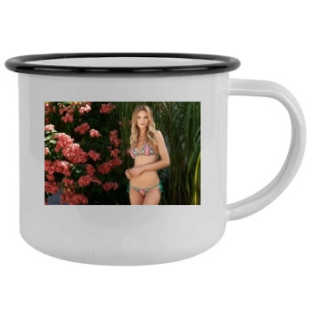 Fabiana Semprebom Camping Mug