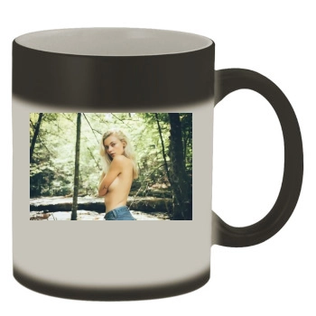 Farah Holt Color Changing Mug