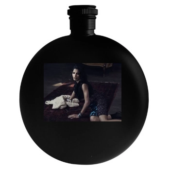 Freida Pinto Round Flask