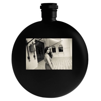 Freida Pinto Round Flask