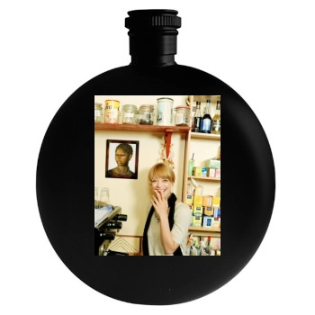 Heike Makatsch Round Flask