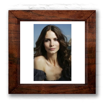 Saffron Burrows 6x6