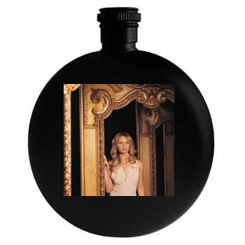 Sarah Michelle Gellar Round Flask