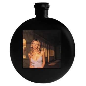 Sarah Michelle Gellar Round Flask