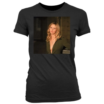 Sarah Michelle Gellar Women's Junior Cut Crewneck T-Shirt