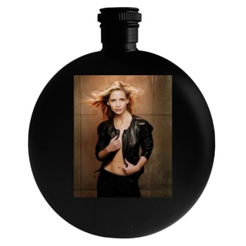 Sarah Michelle Gellar Round Flask