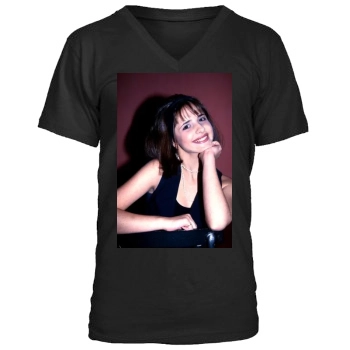 Sarah Michelle Gellar Men's V-Neck T-Shirt