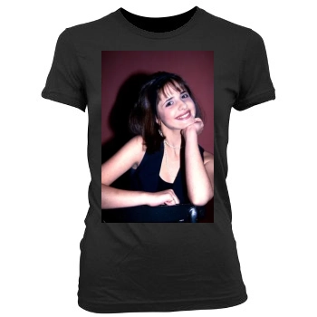 Sarah Michelle Gellar Women's Junior Cut Crewneck T-Shirt