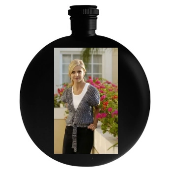 Sarah Michelle Gellar Round Flask