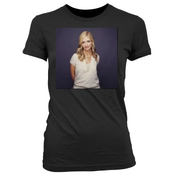 Sarah Michelle Gellar Women's Junior Cut Crewneck T-Shirt