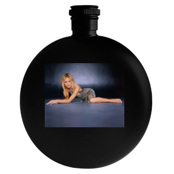 Sarah Michelle Gellar Round Flask