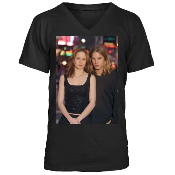 Sarah Wayne Callies Men's V-Neck T-Shirt