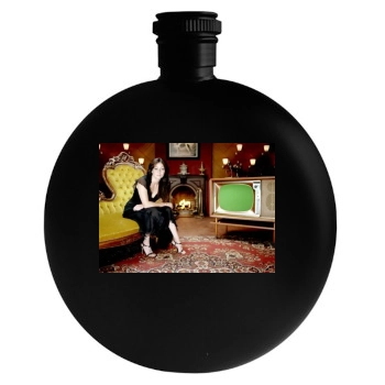 Shannen Doherty Round Flask