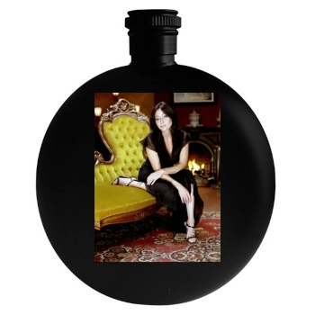 Shannen Doherty Round Flask